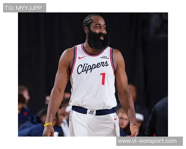 考辛斯直言快船已无希望哈登小卡球迷身份难掩球队困境